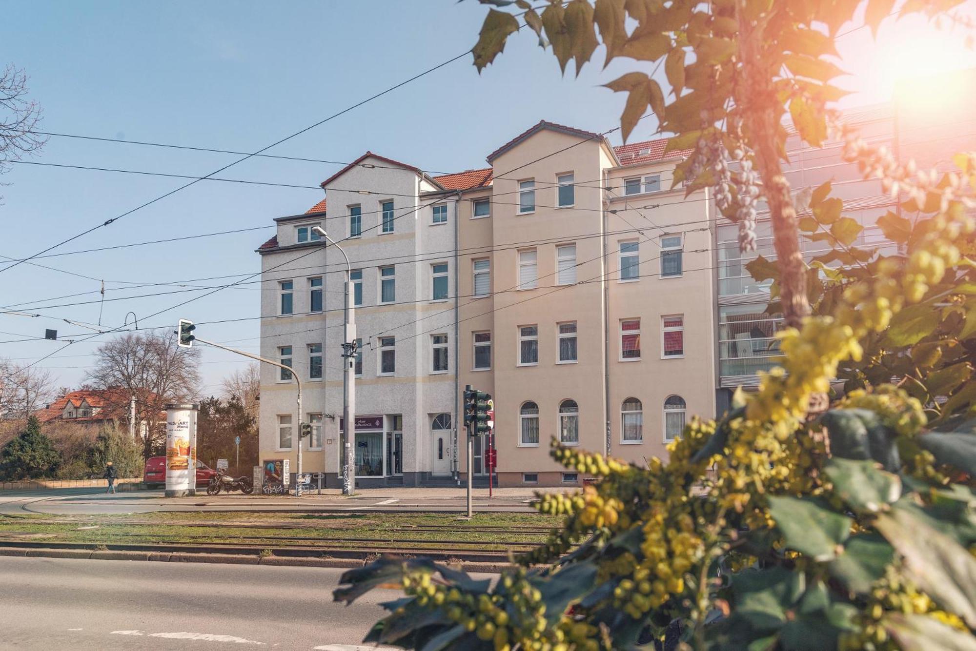Grosszuegiges Apartment - Zentral - Kueche - Familienfreundlich エアフルト エクステリア 写真
